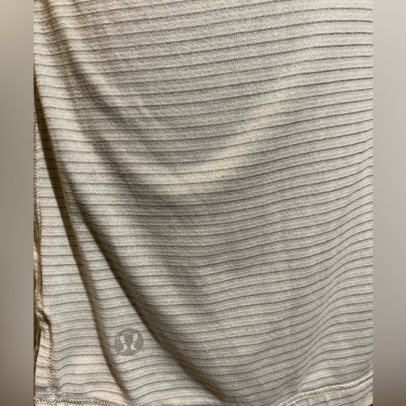 Lululemon define jacket & leggings bundle size 4 - Picture 9 of 15